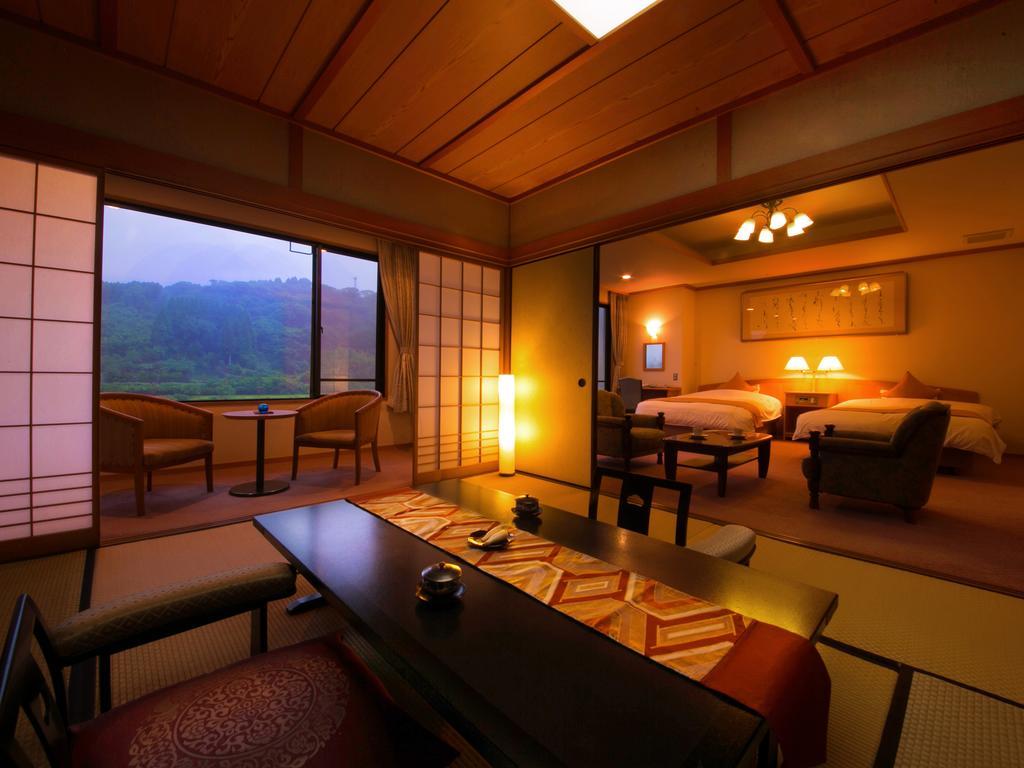 Suiranro Hotel Hitoyoshi Exterior photo