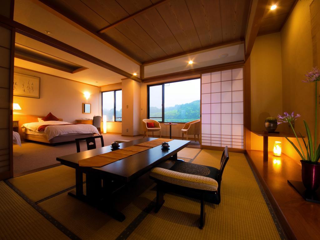 Suiranro Hotel Hitoyoshi Exterior photo